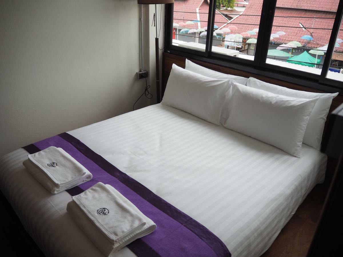Boonnark Bed Night Bazaar No Car Parking Chiang Mai Exterior foto